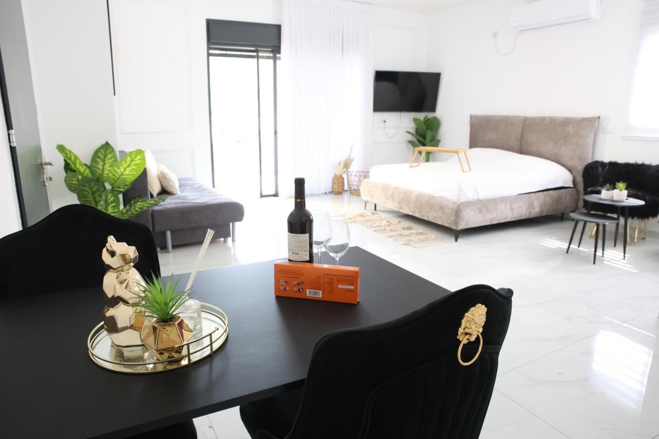 Hotel סוויטות נוף שקיעה à Peqi'in Hadasha Extérieur photo