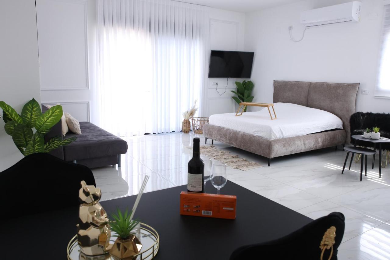Hotel סוויטות נוף שקיעה à Peqi'in Hadasha Extérieur photo