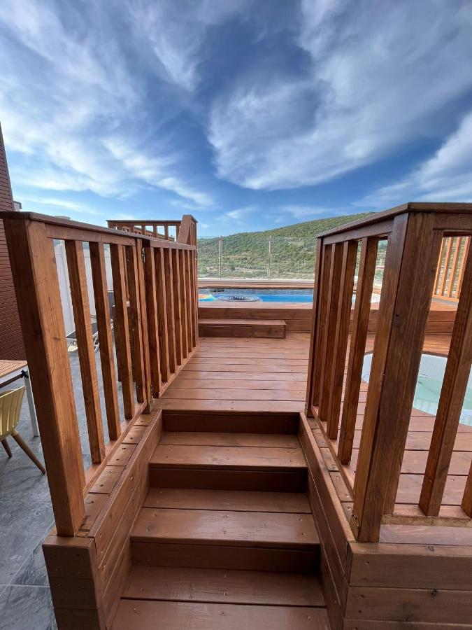 Hotel סוויטות נוף שקיעה à Peqi'in Hadasha Extérieur photo
